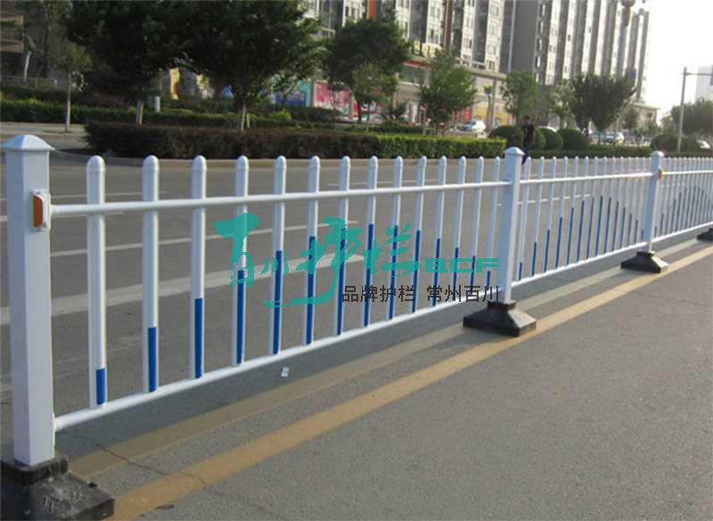 img of 山東臨沂蒼山防跨型道路護欄工程