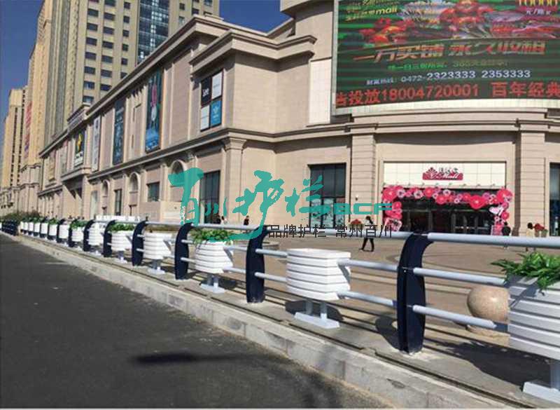 img of 內蒙古包頭邊緣花箱護欄工程