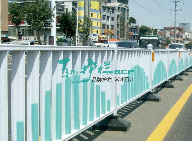 img of 新疆烏魯木齊二次噴涂防眩板道路護(hù)欄