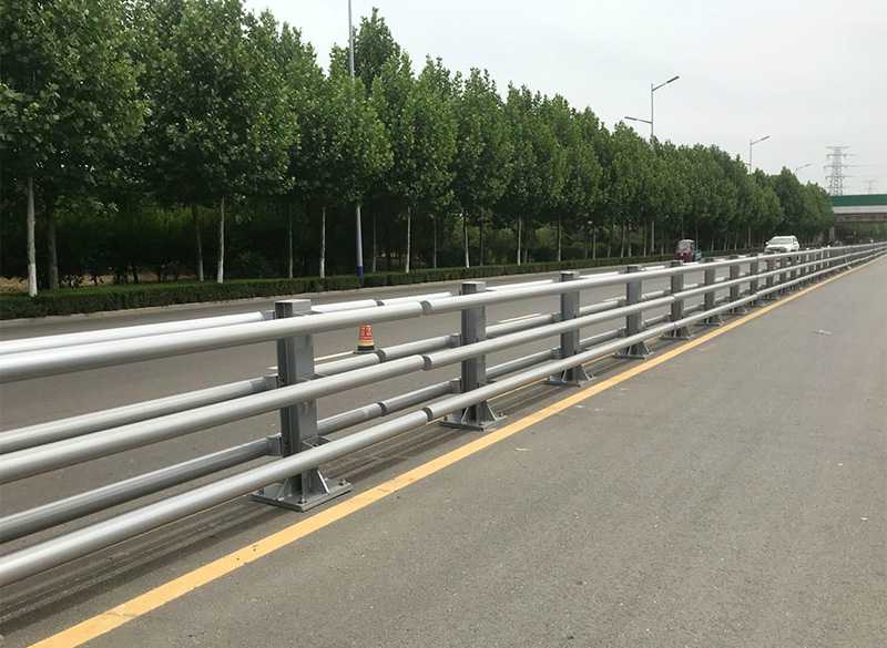 防撞護(hù)欄 (3).jpg